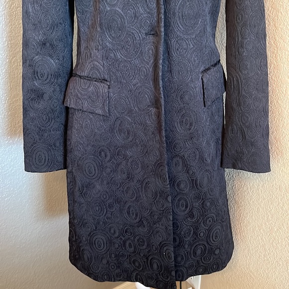 *Banana Republic - size 8 - Black long coat with pattern detail - Picture 4 of 6